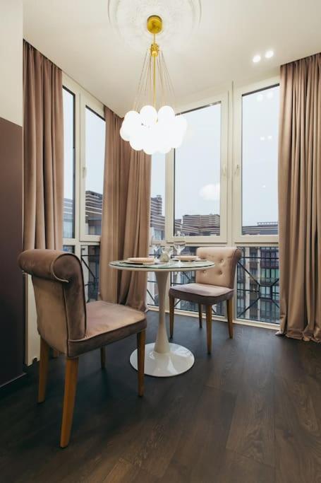 Atlant Luxury Apartments On Golovna Навпроти Тц Депот, Безконтактне Заселення Czernowitz Exterior foto